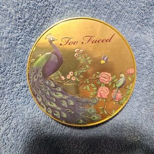 Too faced bronzer